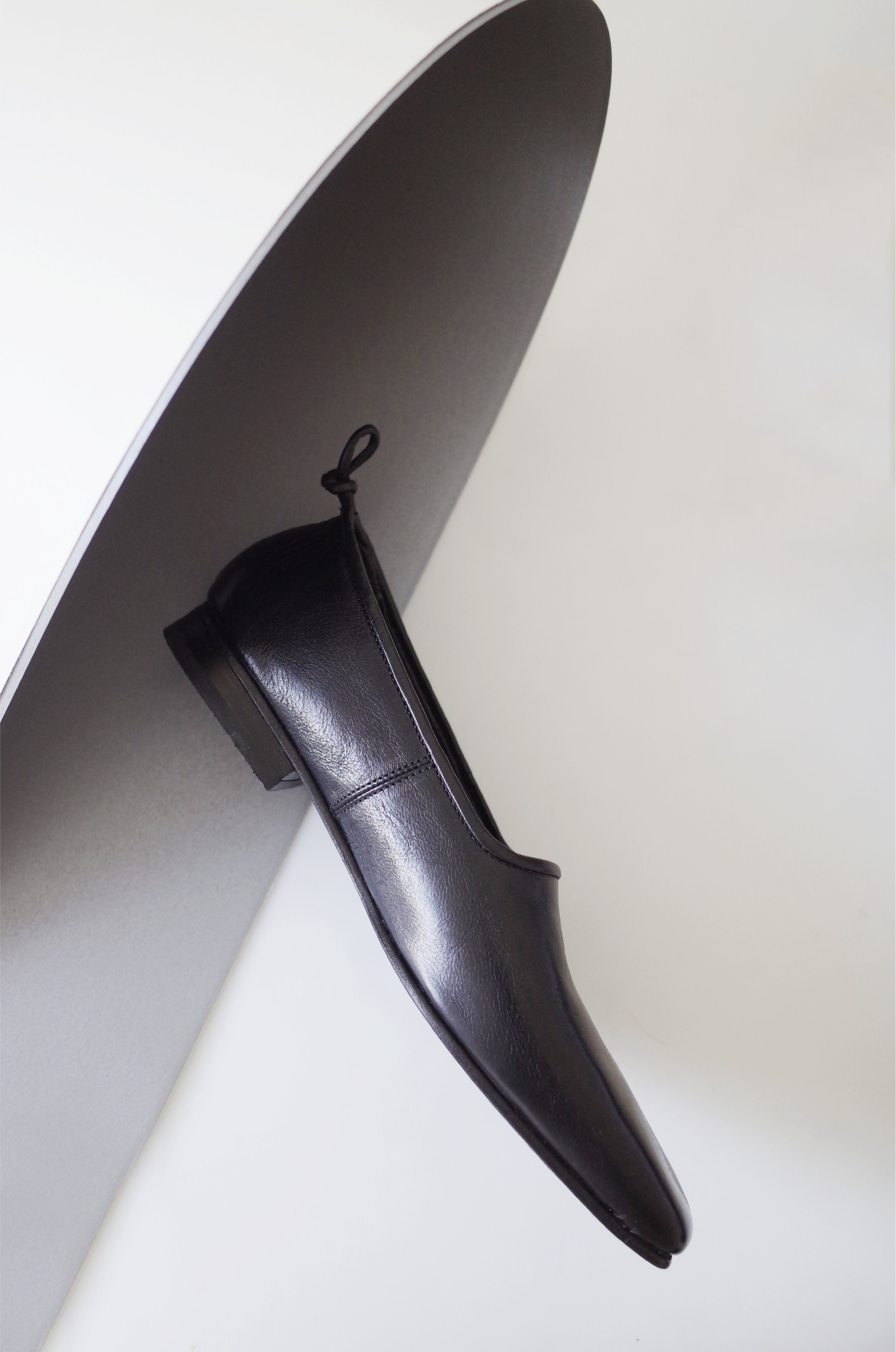 ・ Reserved items ・ Craftsman Made Leather 100% Ribbon Flats (Black)