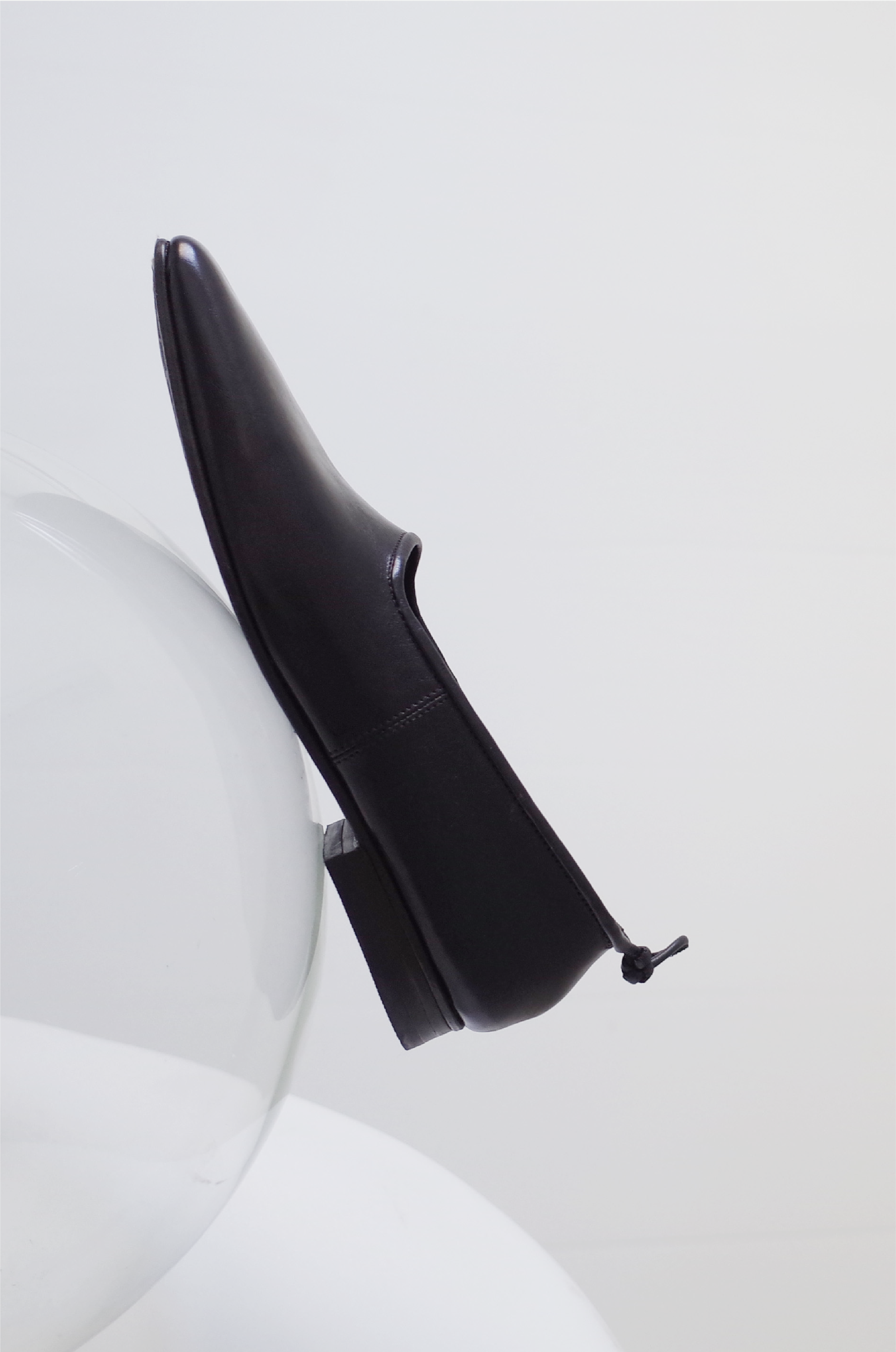 ・ Reserved items ・ Craftsman Made Leather 100% Ribbon Flats (Black)