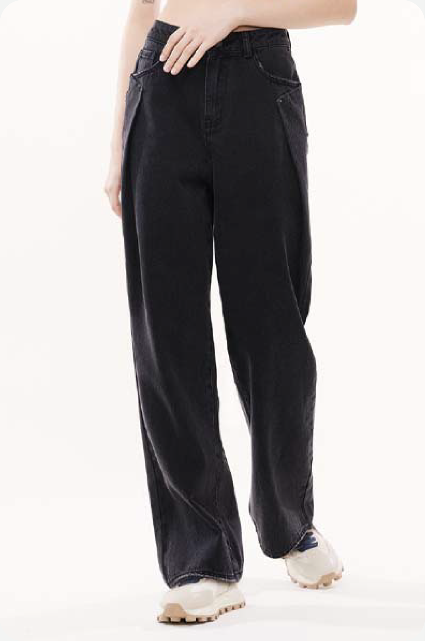 Side Seam Designed Straight Leg Jeans
