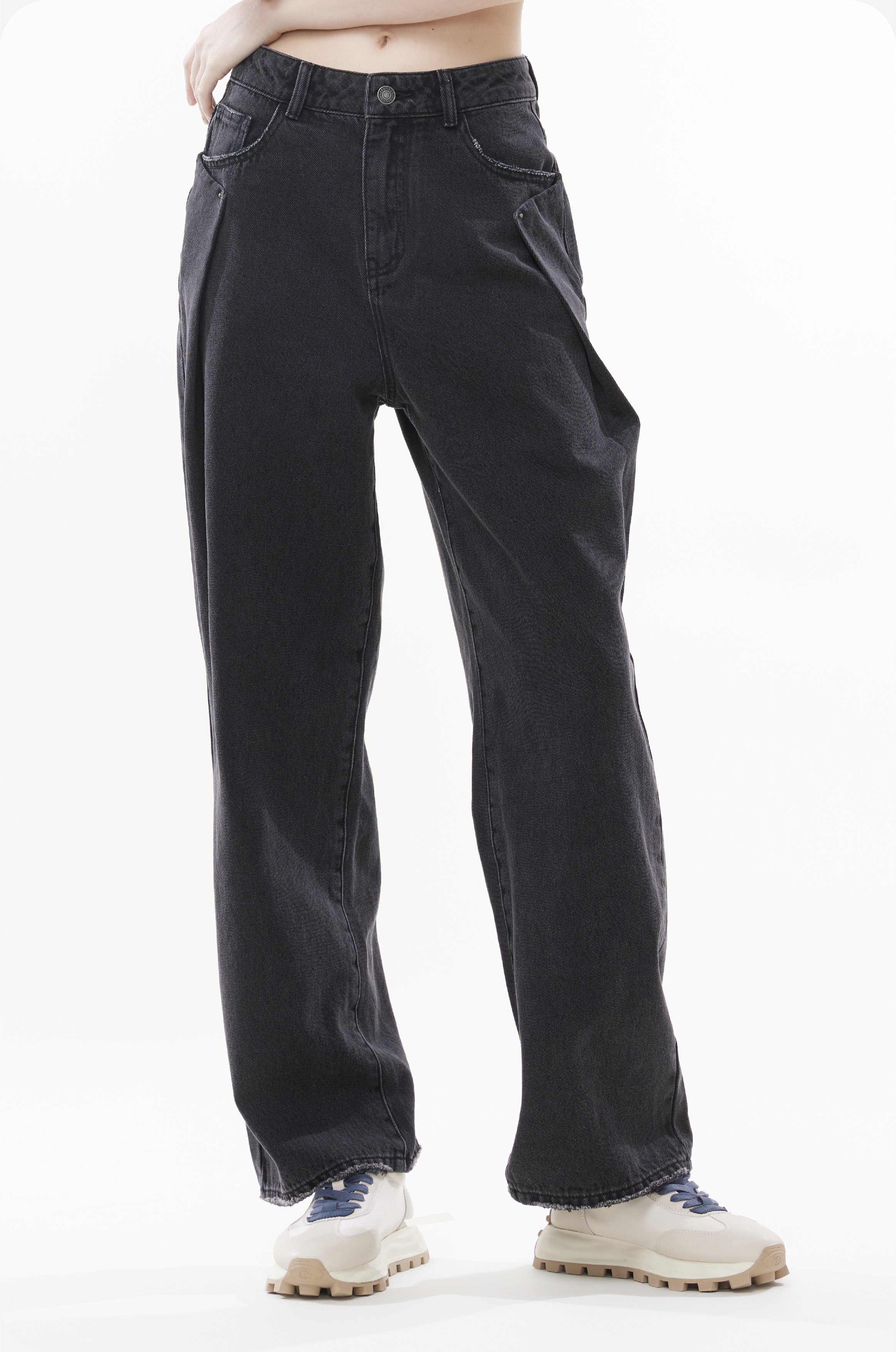 Side Seam Designed Straight Leg Jeans