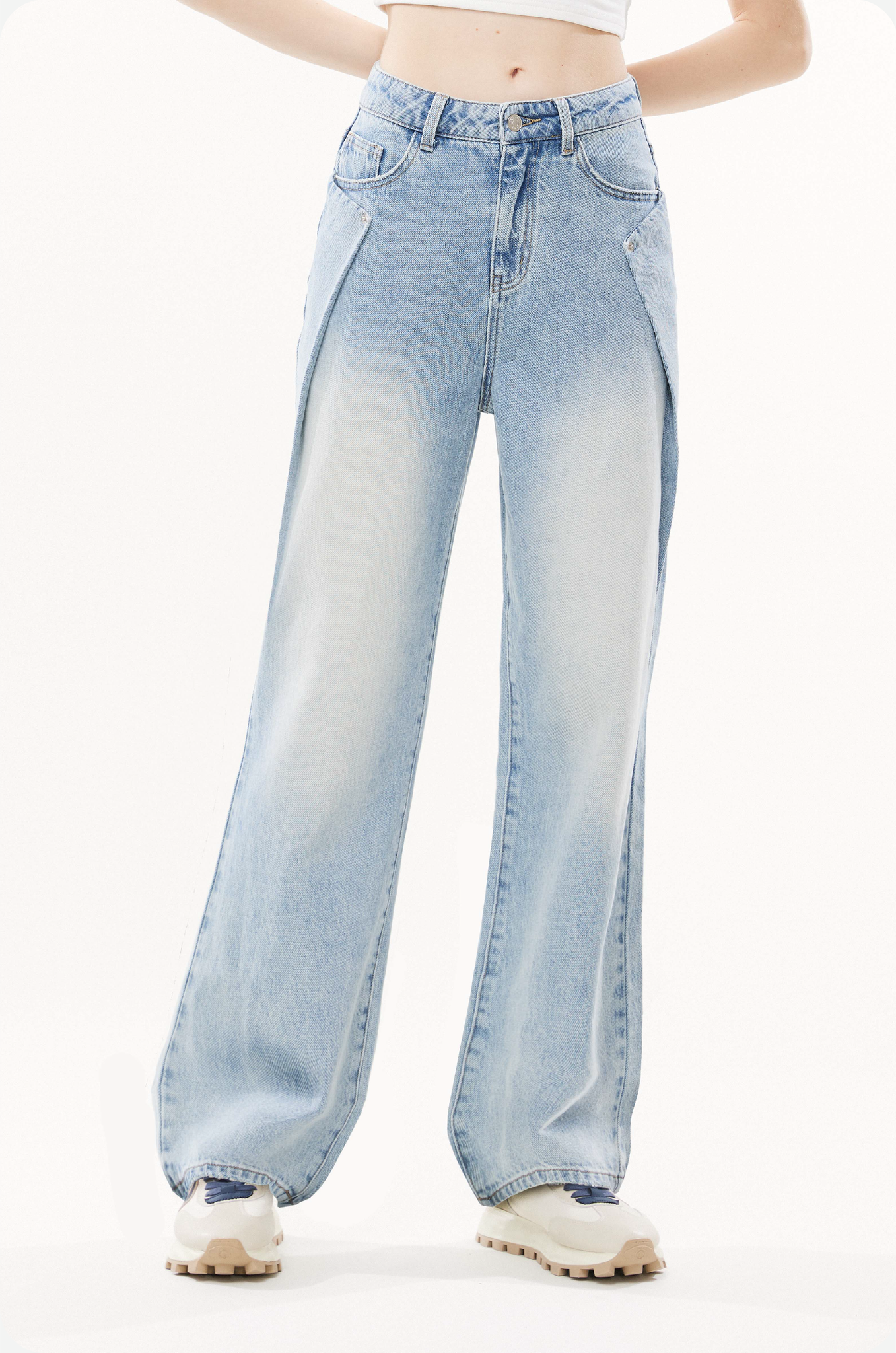 Straight Cut Jeans With Side Seam Design