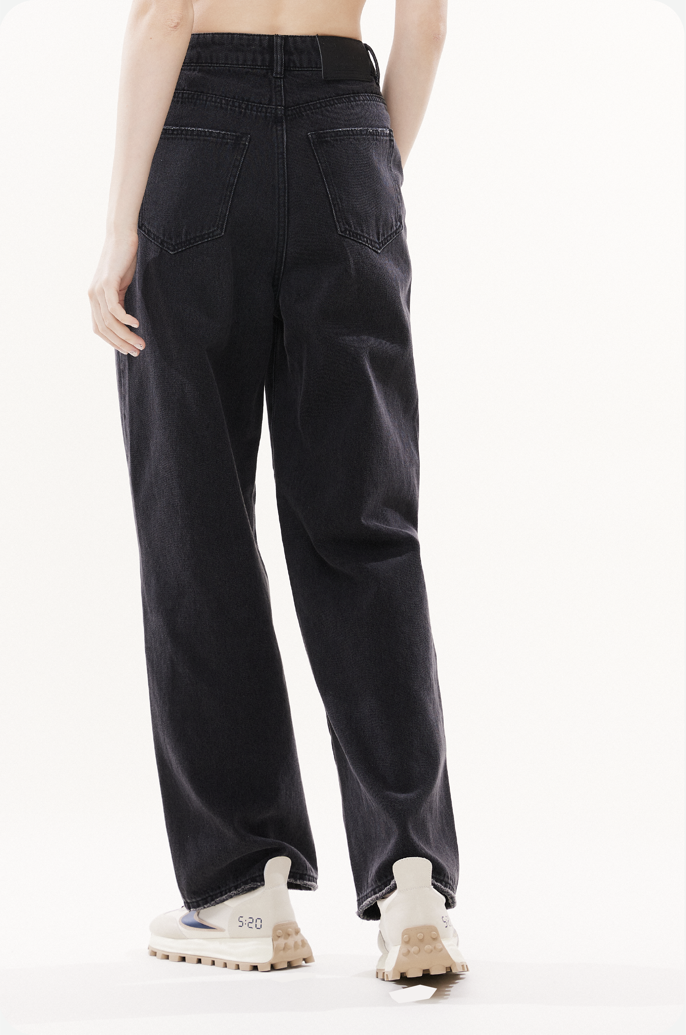 Side Seam Designed Straight Leg Jeans