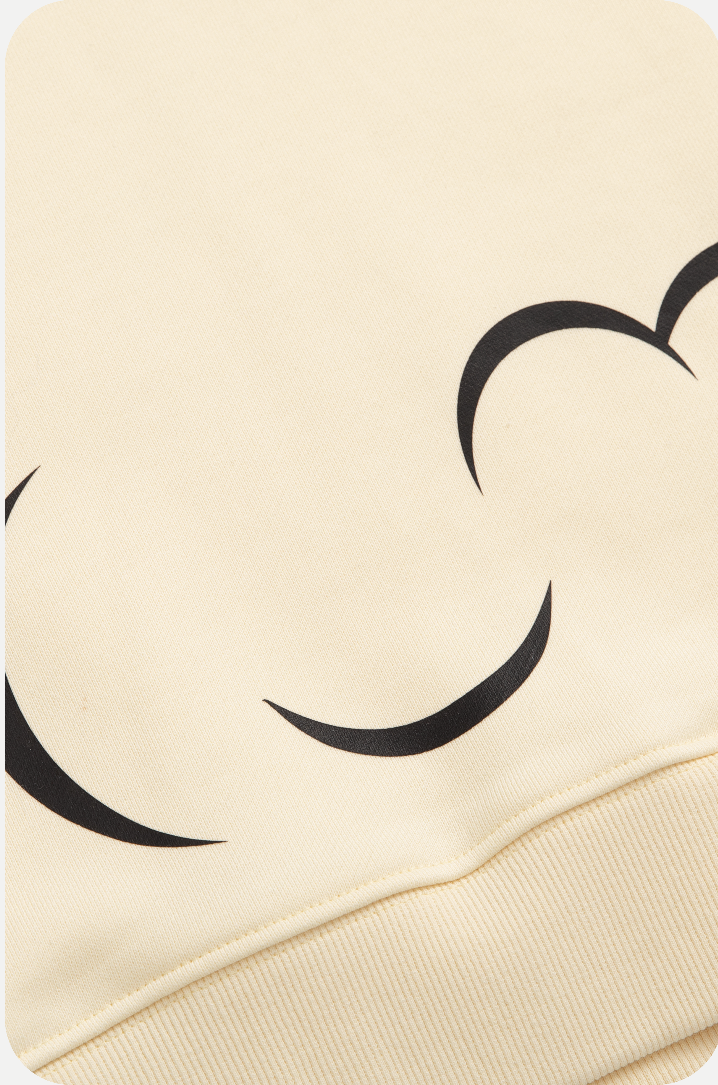 P L U M STORE Motif Sweater