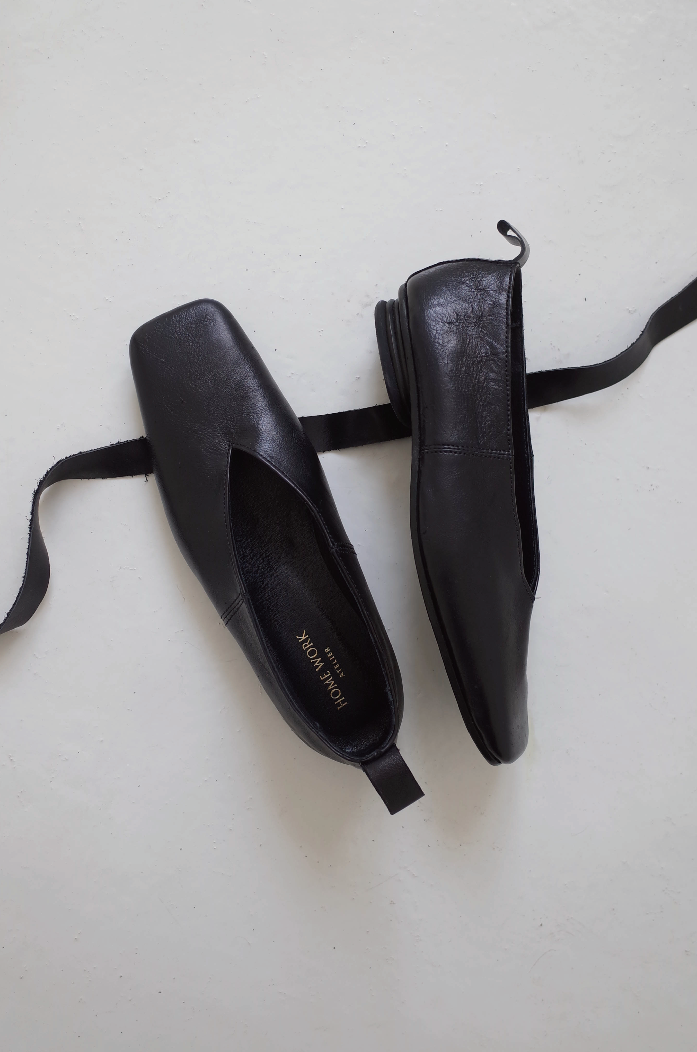 【在庫ある限り：サイズ38,39残り1点,50%OFF】Craftsman Made Leather100% Flats Black