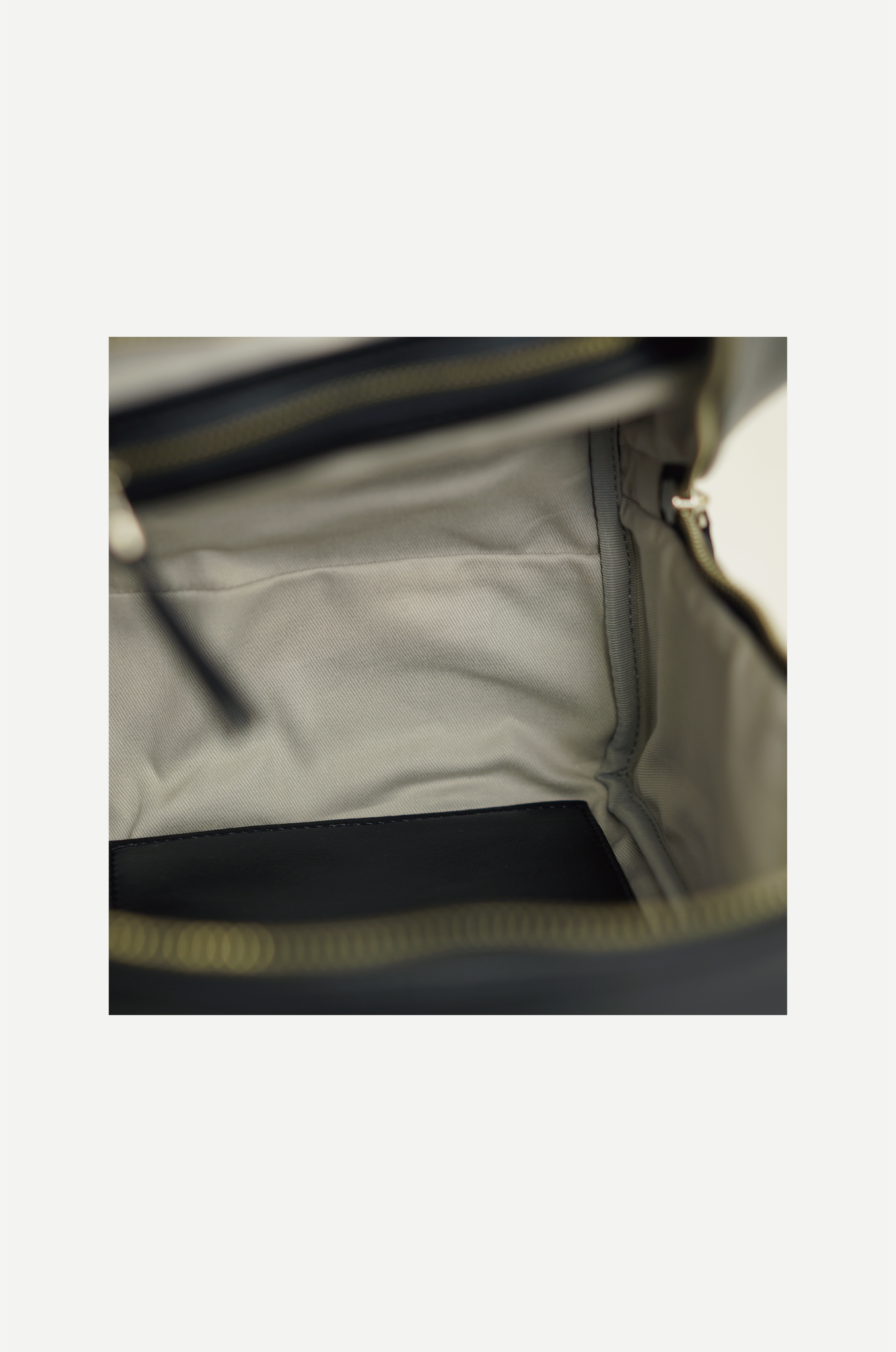 Cube Boston Bag - B001