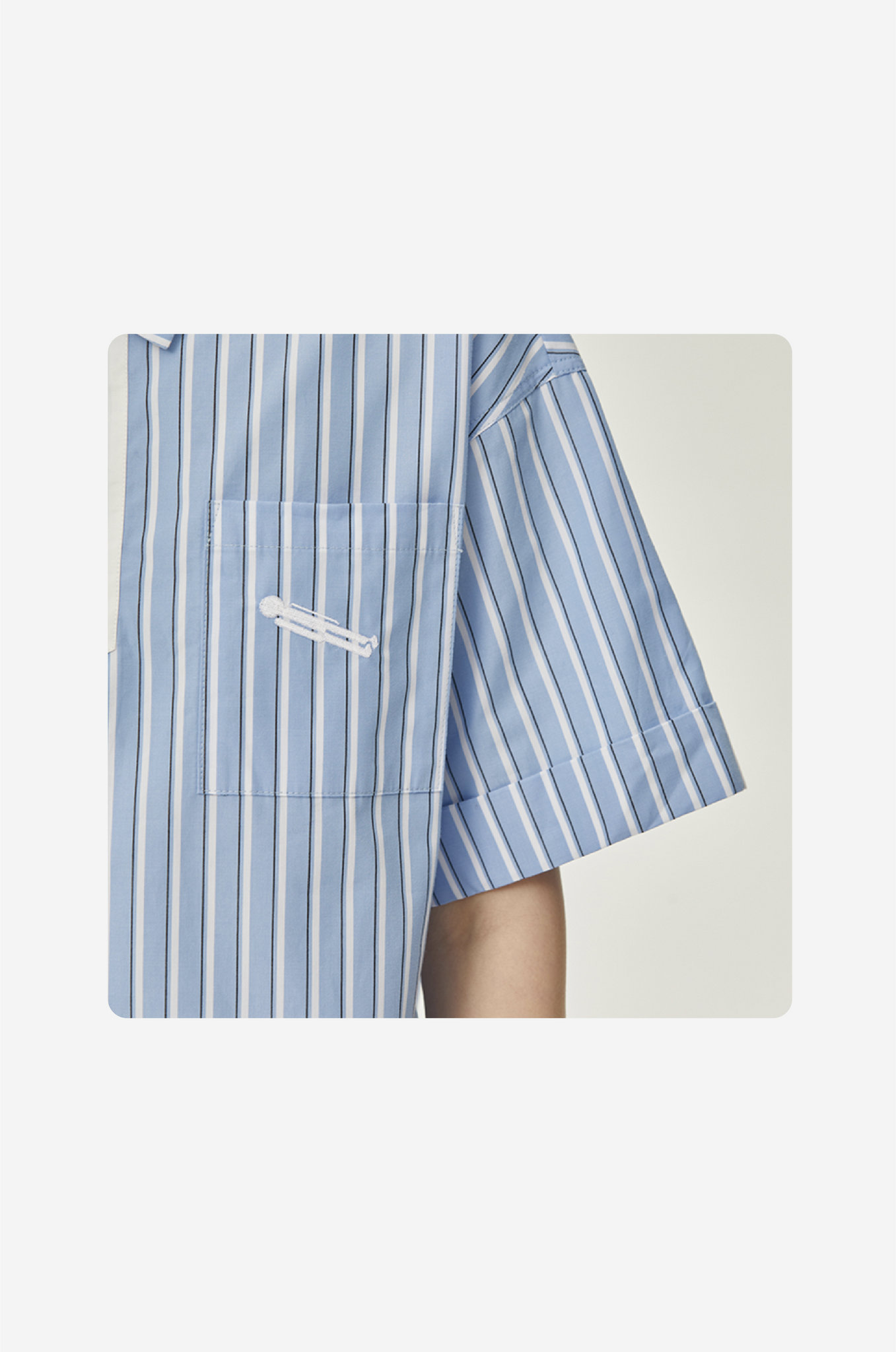 Bi Color Sleeve Knit