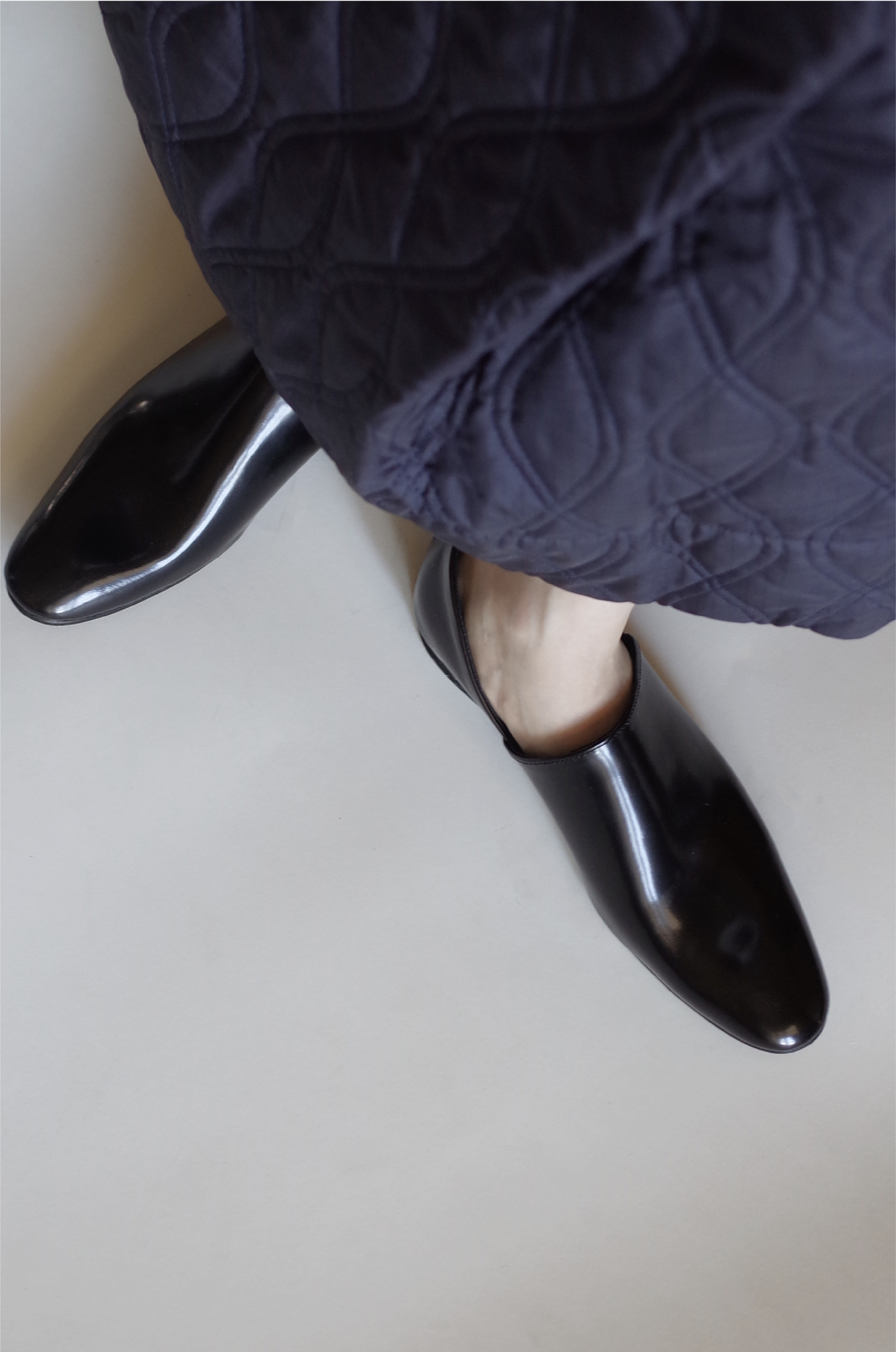 ・ Reserved items ・ Craftsman Made Leather 100% Ribbon Flats (Black)