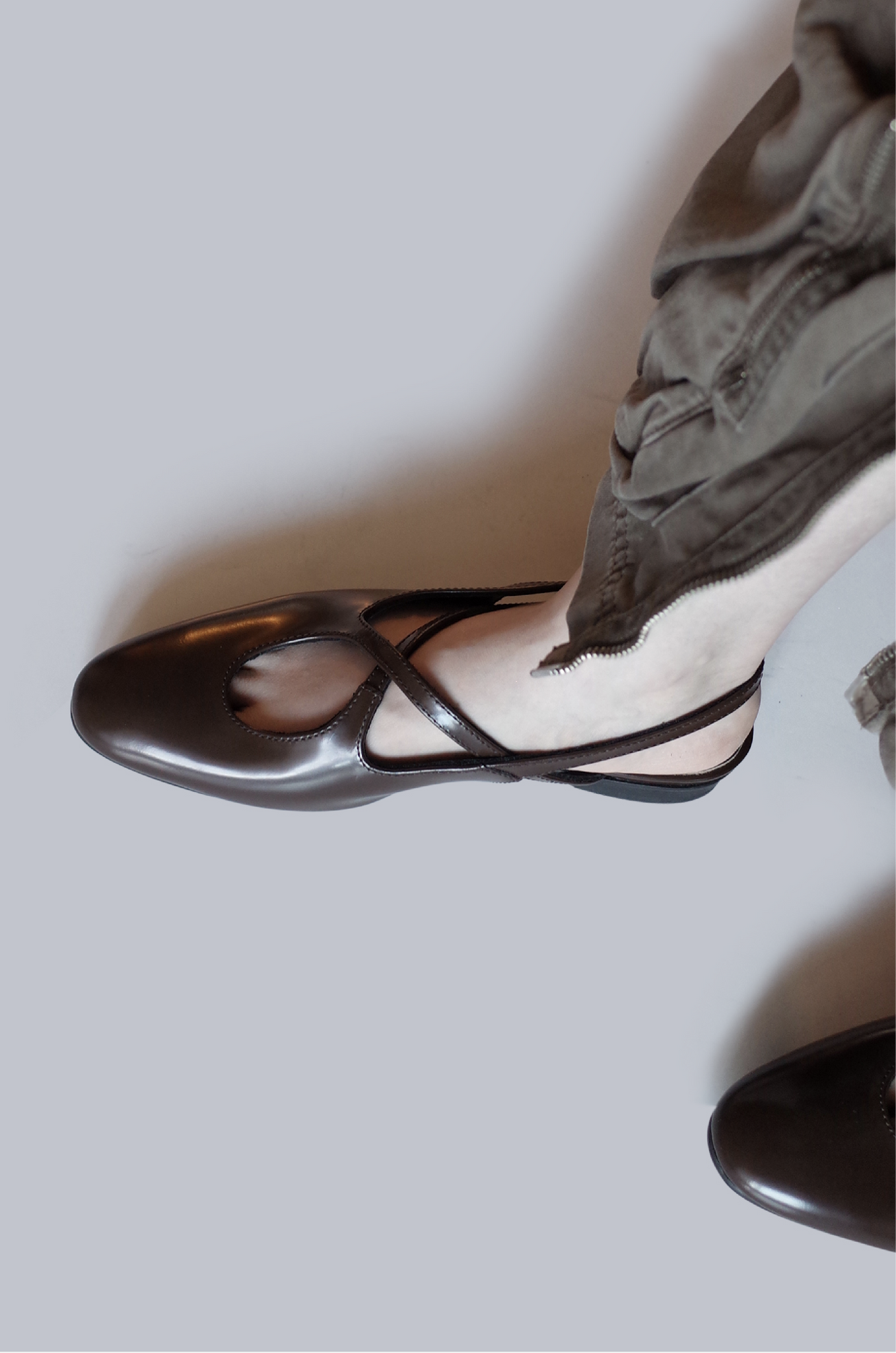 Craftsman Made Leather100% Elegant Cross Design Flats